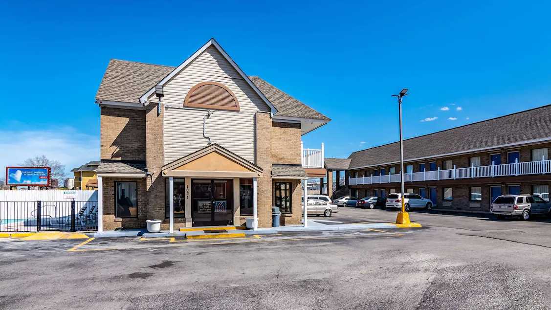 Motel 6 Port of Norfolk Cruise Parking