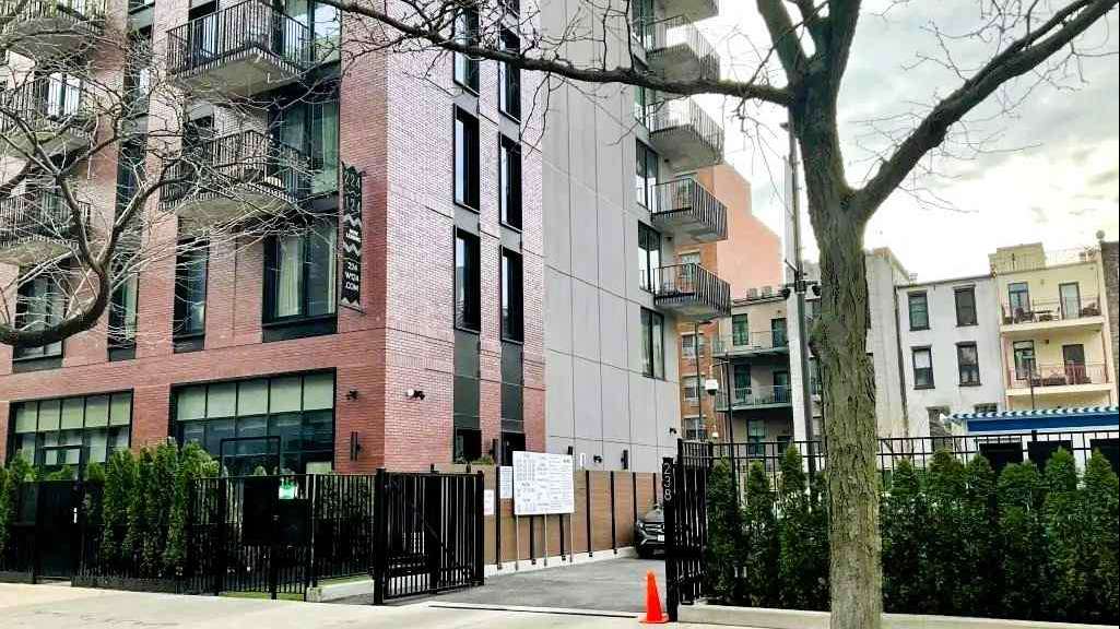 EPNY03 Lot - 224 W 124th St