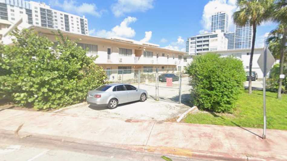 6801 Indian Creek Drive Parking