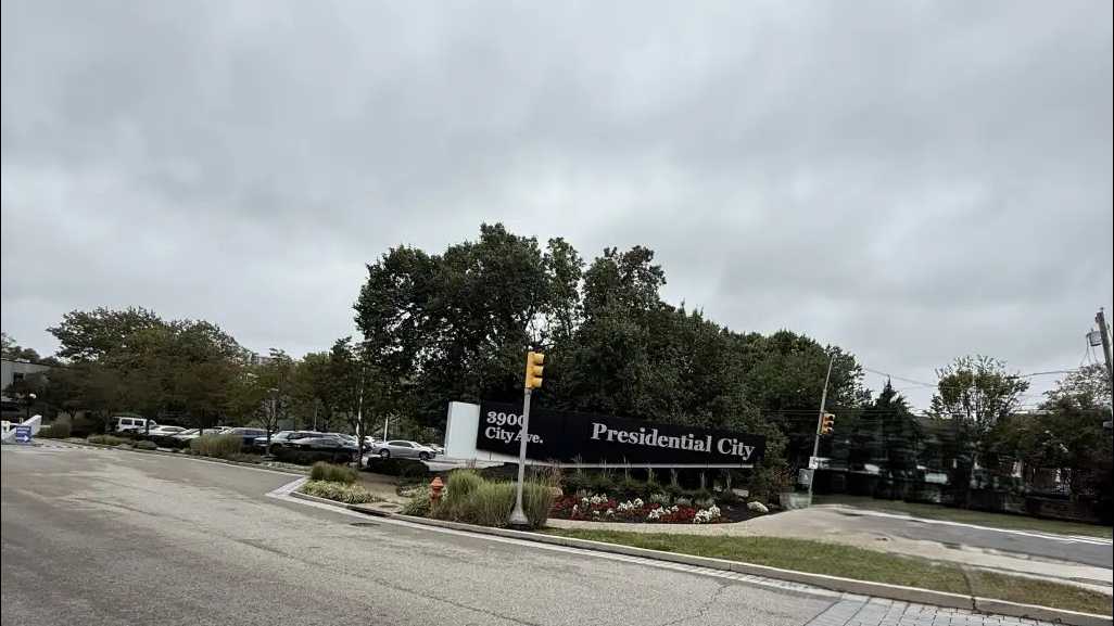 3900 City Ave - Presidential City Garage