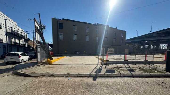 Premium Parking P198 Port of New Orleans Cruise Parking