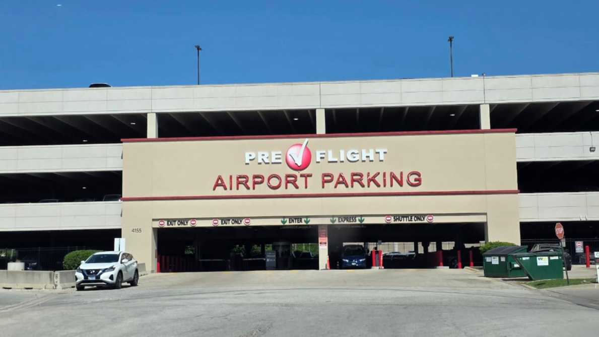 PreFlight Airport Parking ORD Premium Covered