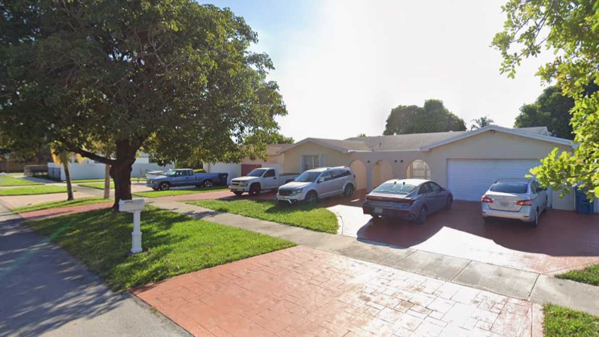 17510 SW 108th Ave Parking