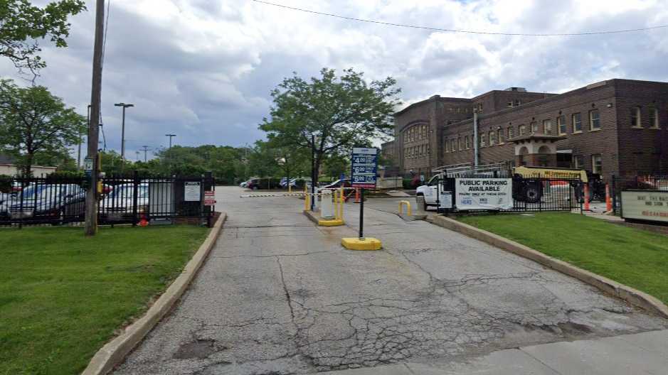 2200 Prospect Ave Parking