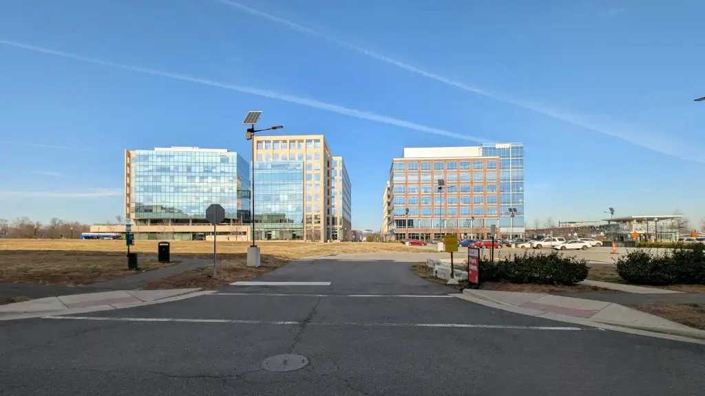 2900 Potomac Ave Parking (P2413)
