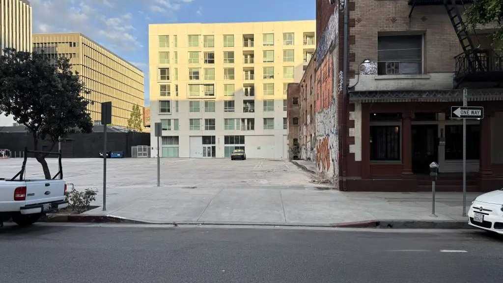 1200 S Olive St. Parking