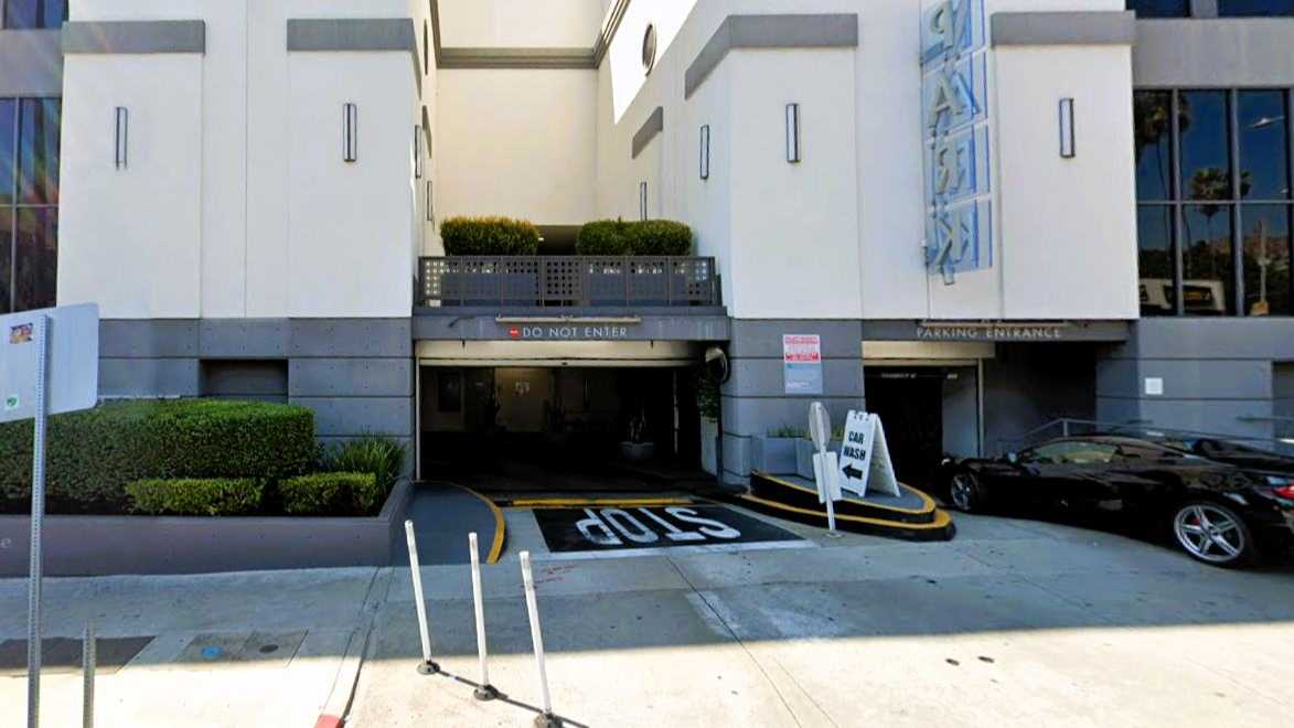 8000 Sunset Parking Garage
