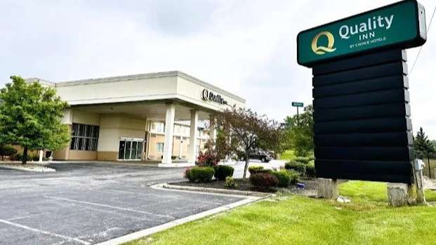 Quality Inn Lima Northeast _ 1210 Neubrecht Rd Parking