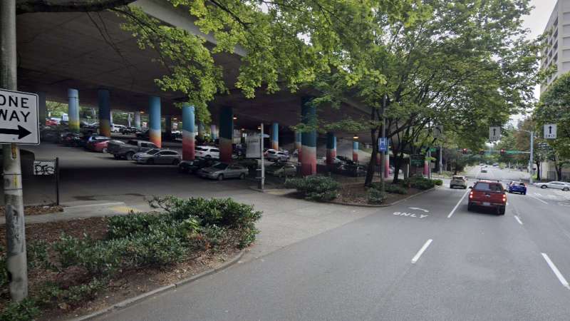 6th and Cherry Lot 134 - 610 6th Ave Parking