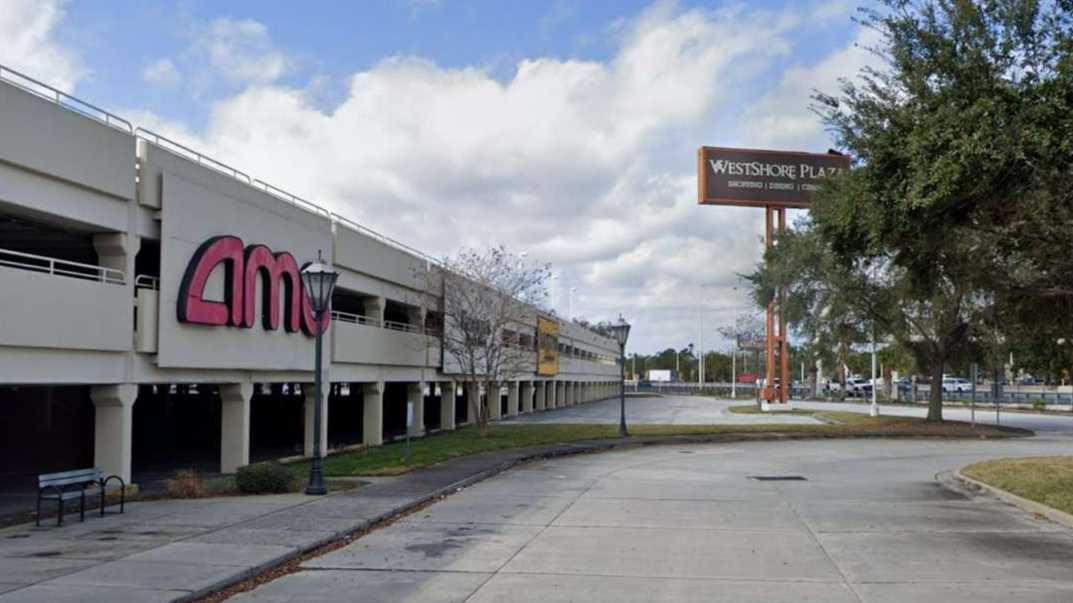 WestShore Plaza - 4999 W Gray St Parking