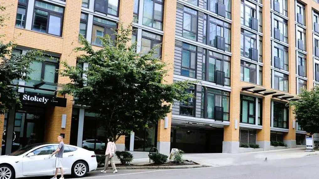 Stokely Apartments Garage 221 - 10961 NE 2nd Pl