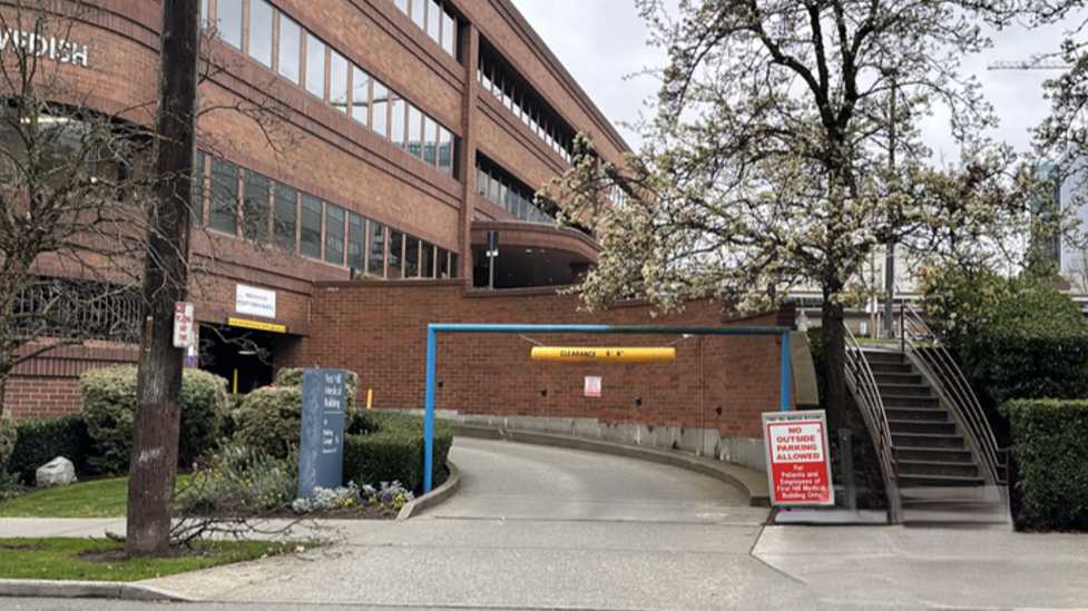 (M) First hill medical - garage