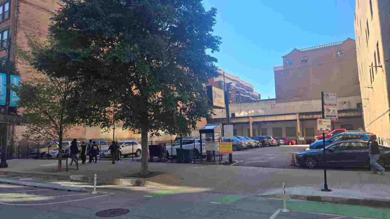 1122 S Wabash Ave Parking