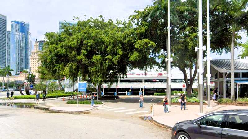 Bayside Marketplace Garage - 401 Biscayne Blvd