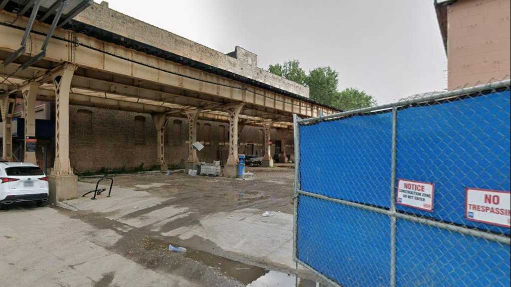 CTA Green Line 50 E 23rd St Lot