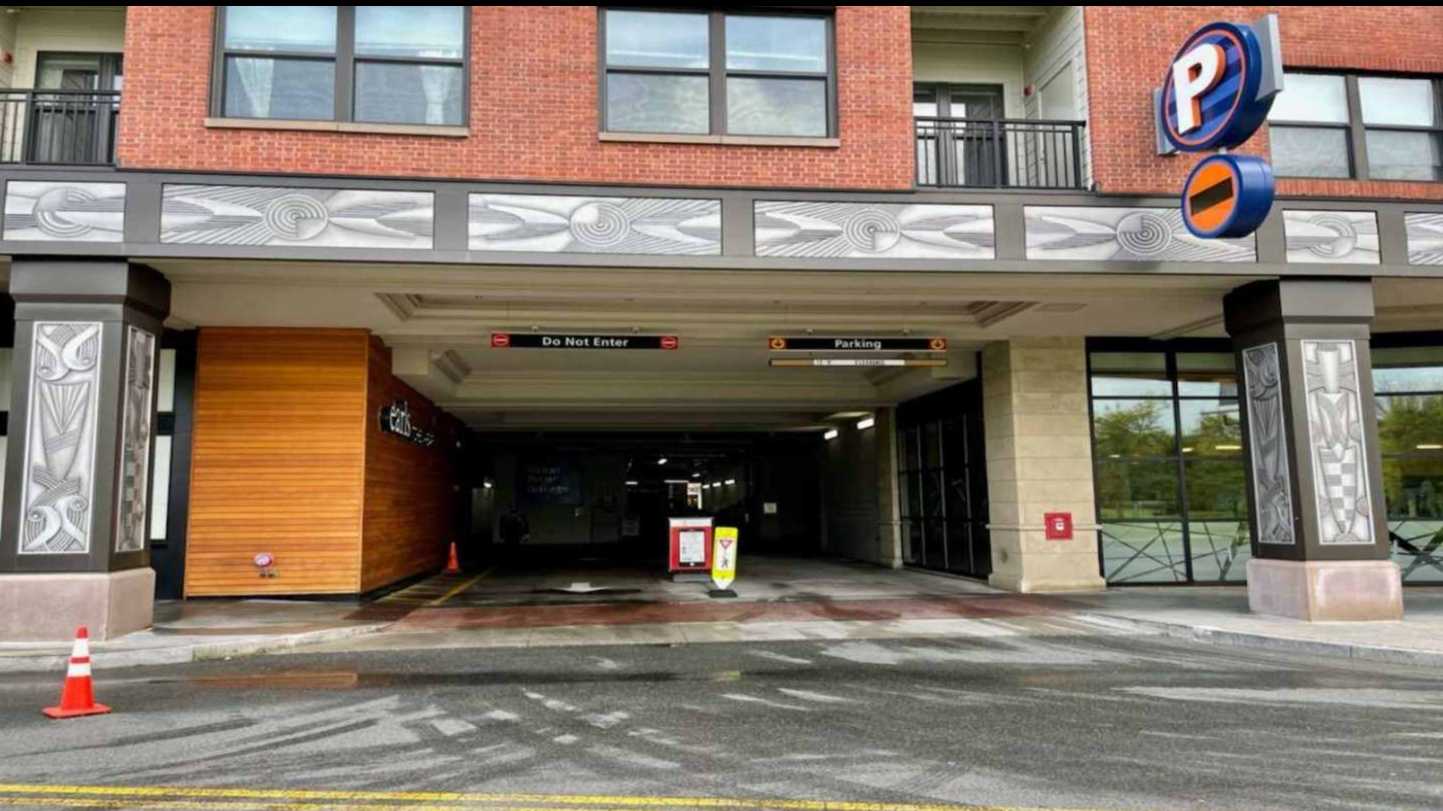 (M) GREAT RIVER GARAGE