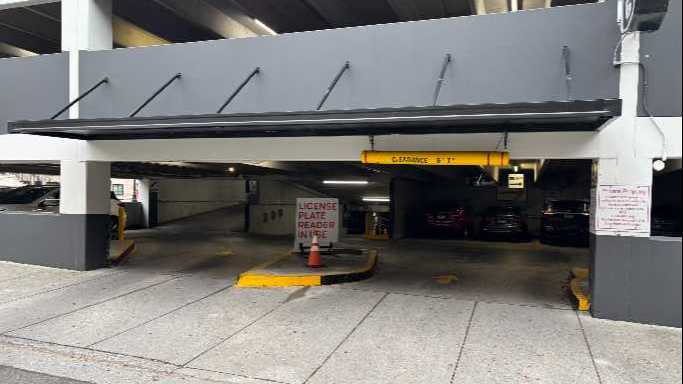 (M) HILTON KNOXVILLE - 503 clinch Ave Garage