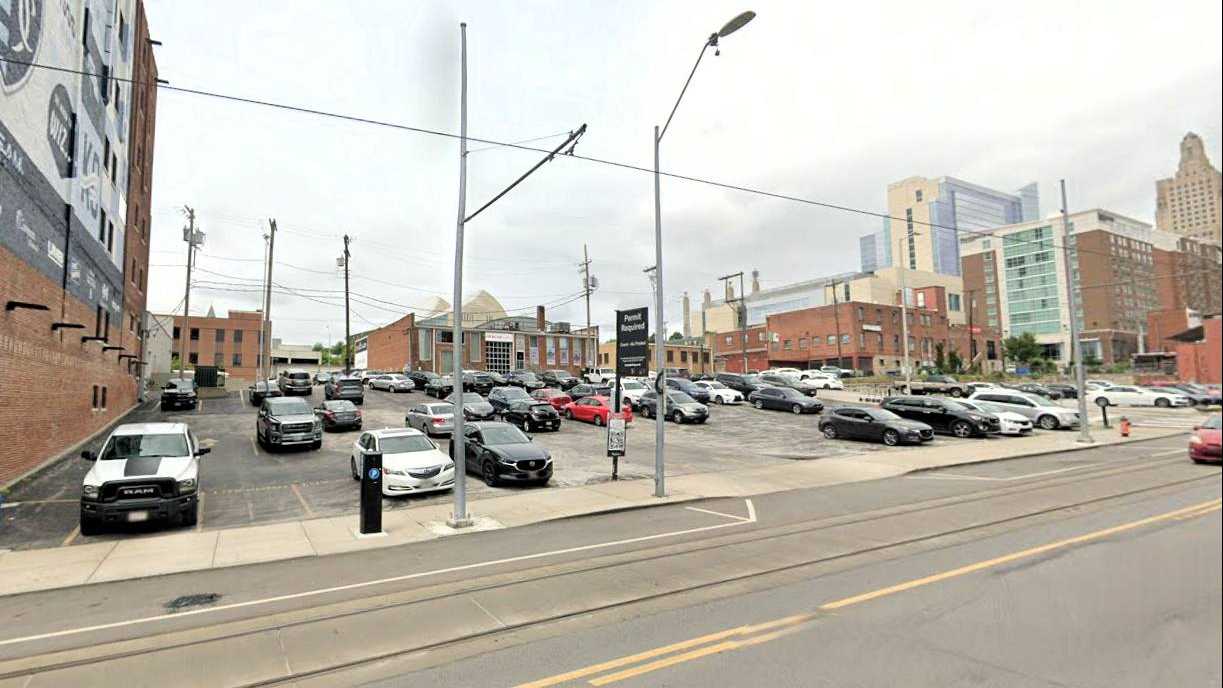 (M) 1700-1710 MAIN STREET