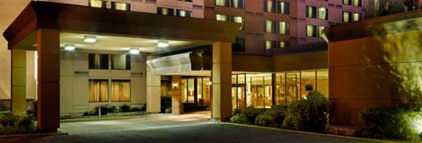 Four Points by Sheraton Toronto YYZ Airport Parking