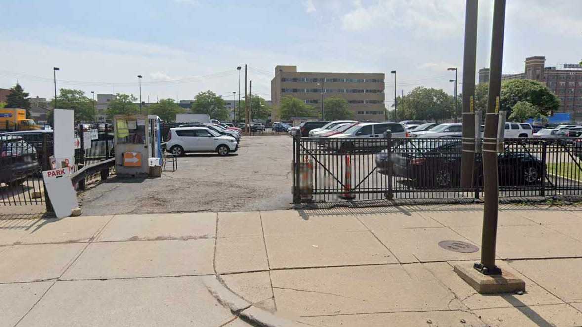 2962 West Grand Boulevard Parking