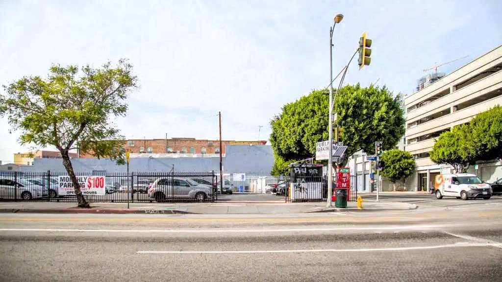 1301 South Broadway garage