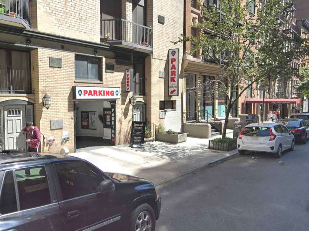 215 East 24th Street Parking