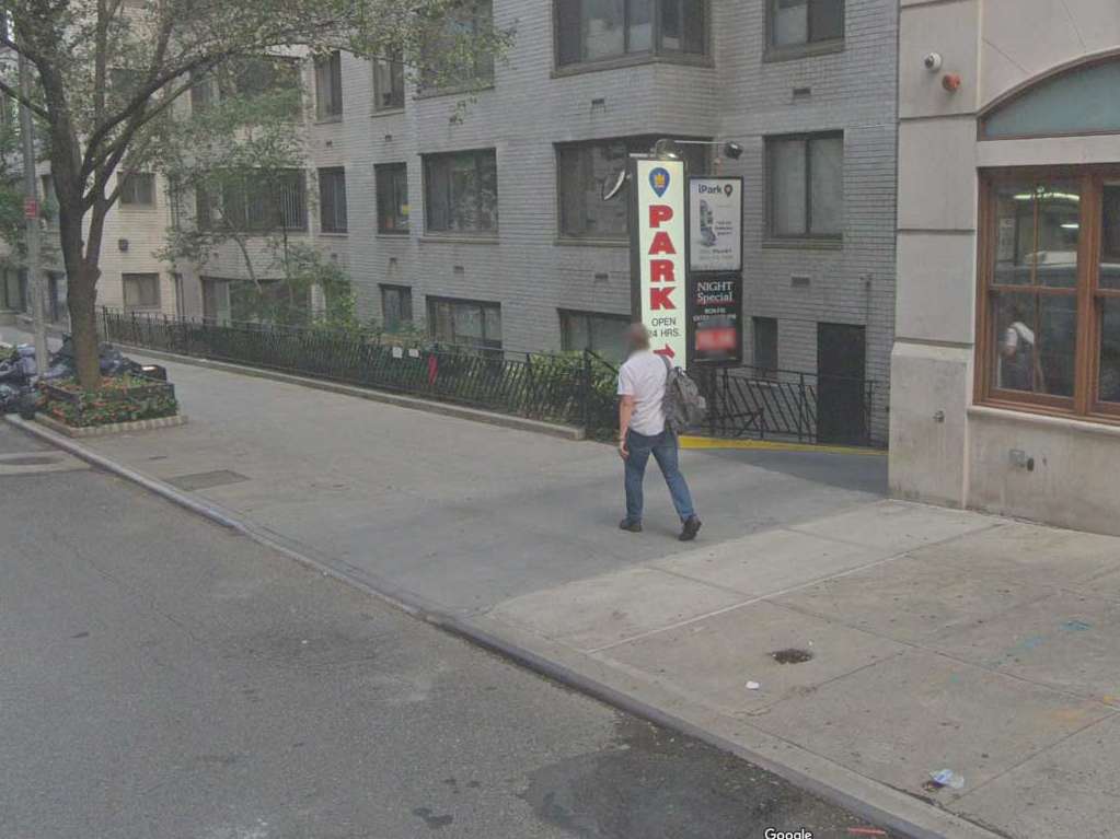 10 EAST END AVENUE GARAGE CORP Parking