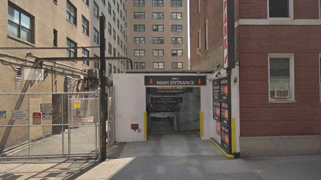 300 PARKING INC