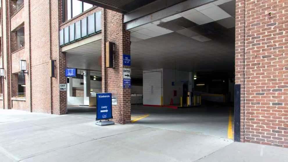 121 S 8th St Parking