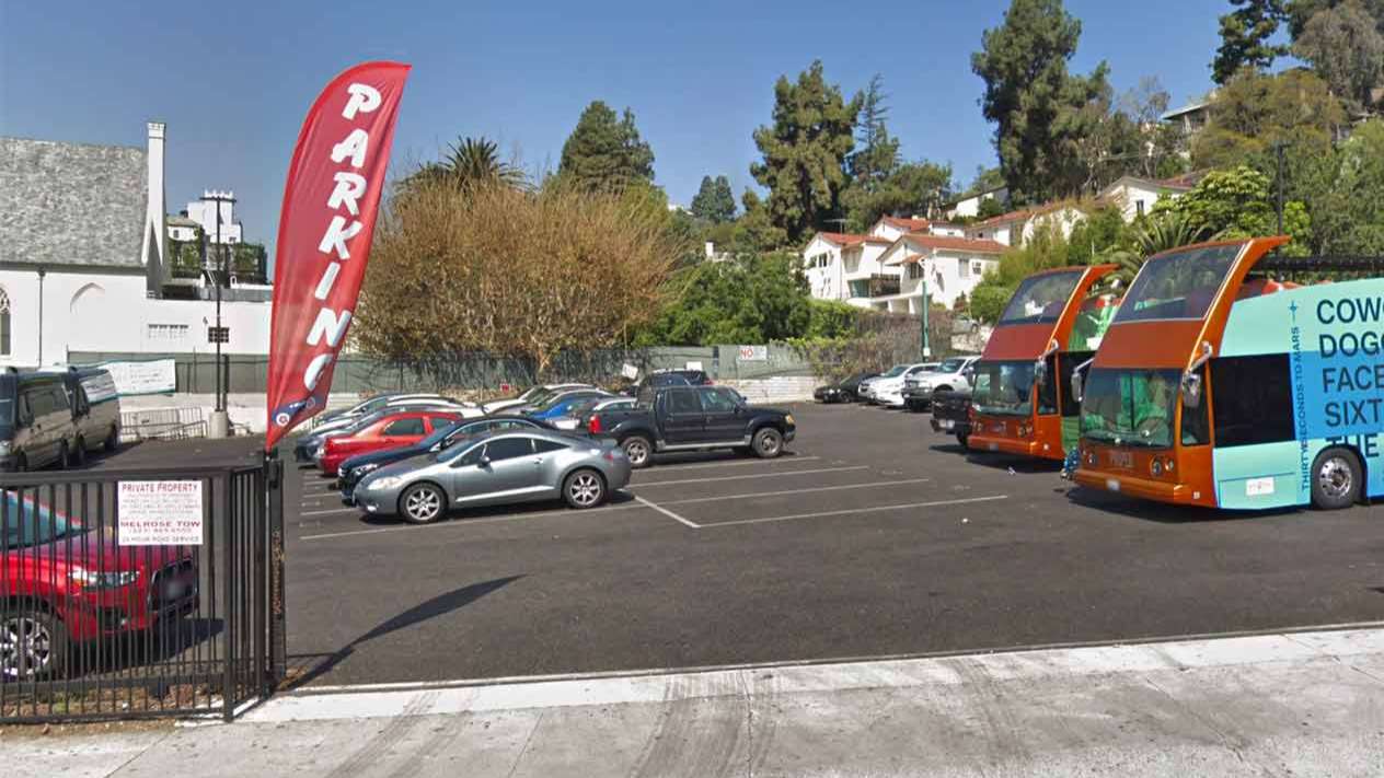 1841 N HighlandAve Parking