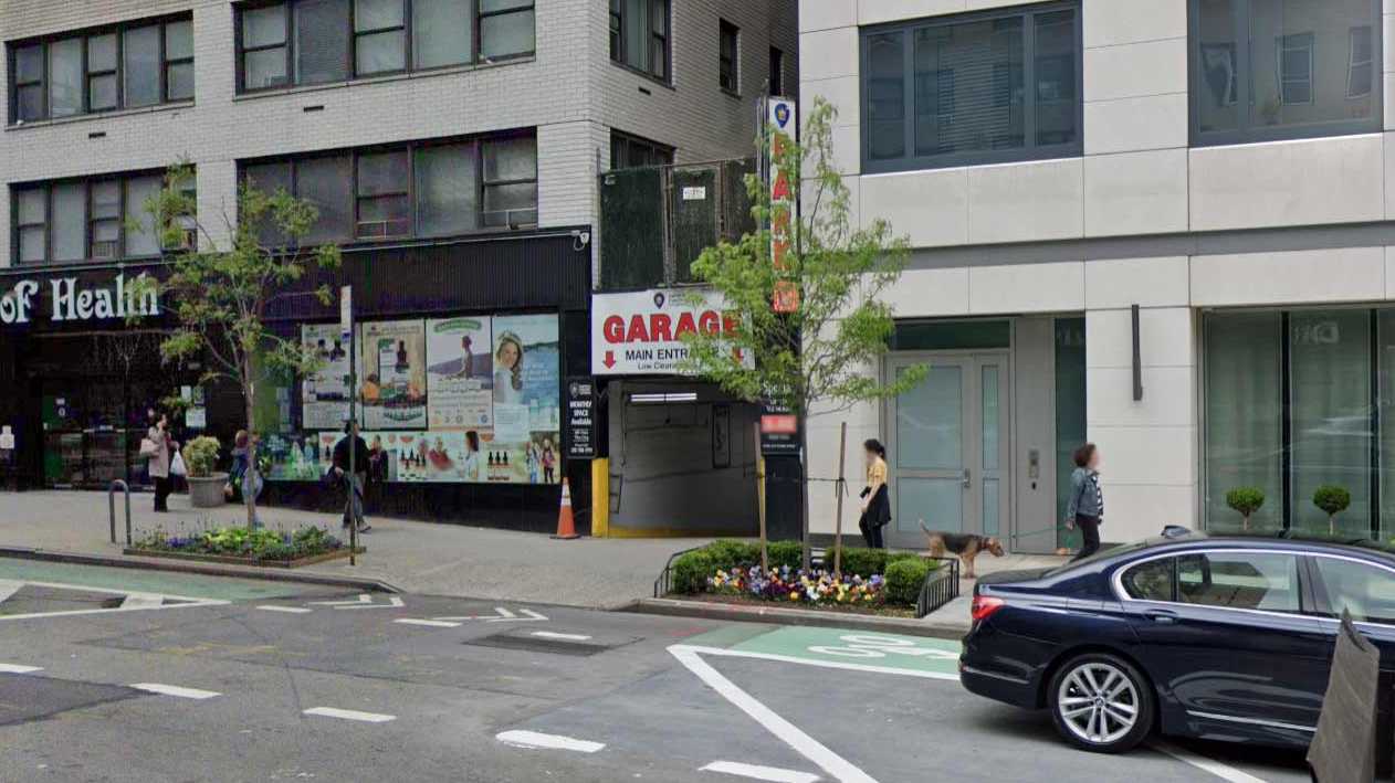 355 E 72ND GARAGE CORP Parking