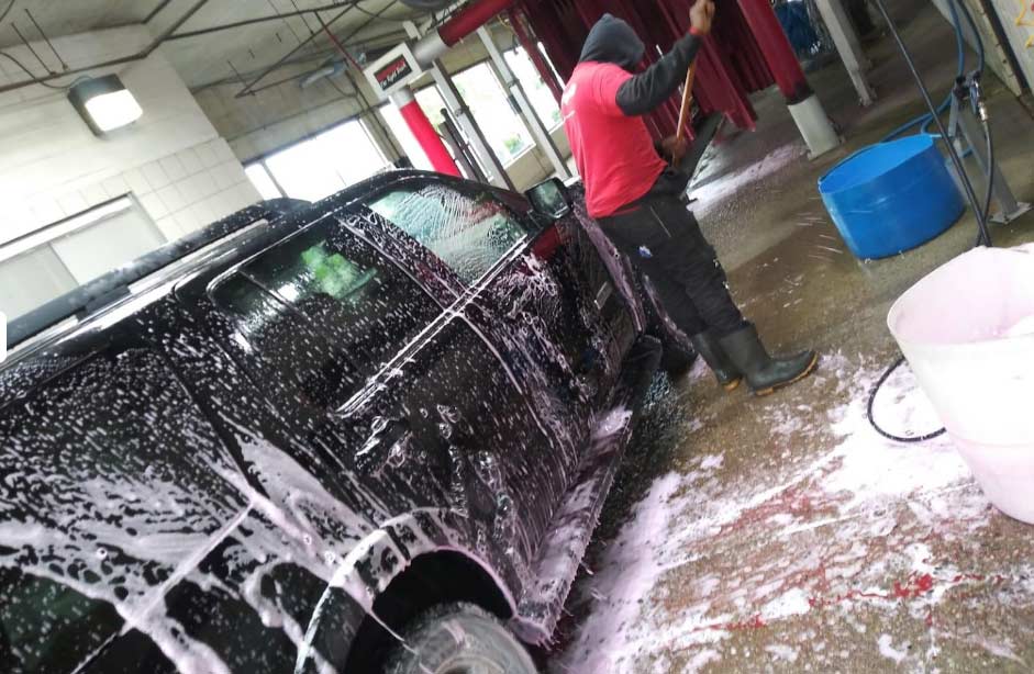 Fast Splash- 26767 Grand River Ave