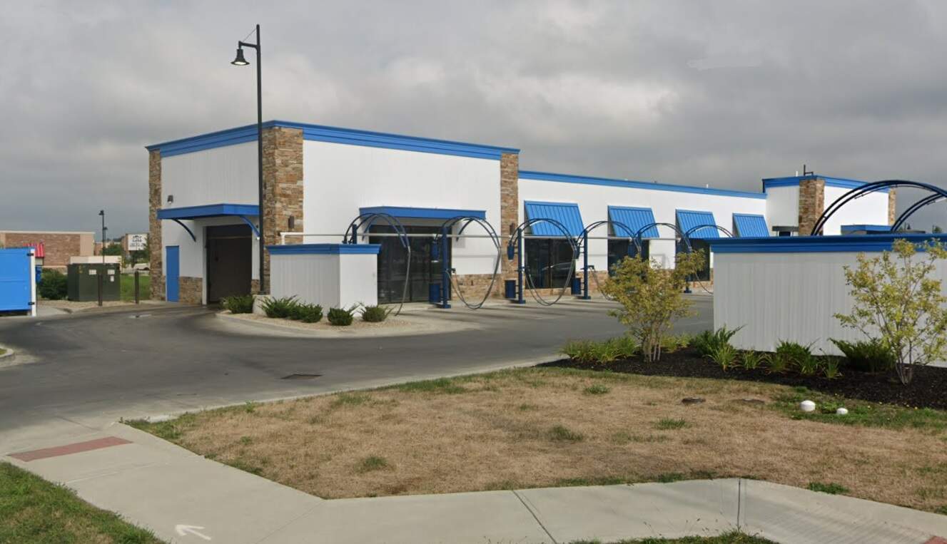 Take 5 Car Wash - 511 - Whitestown