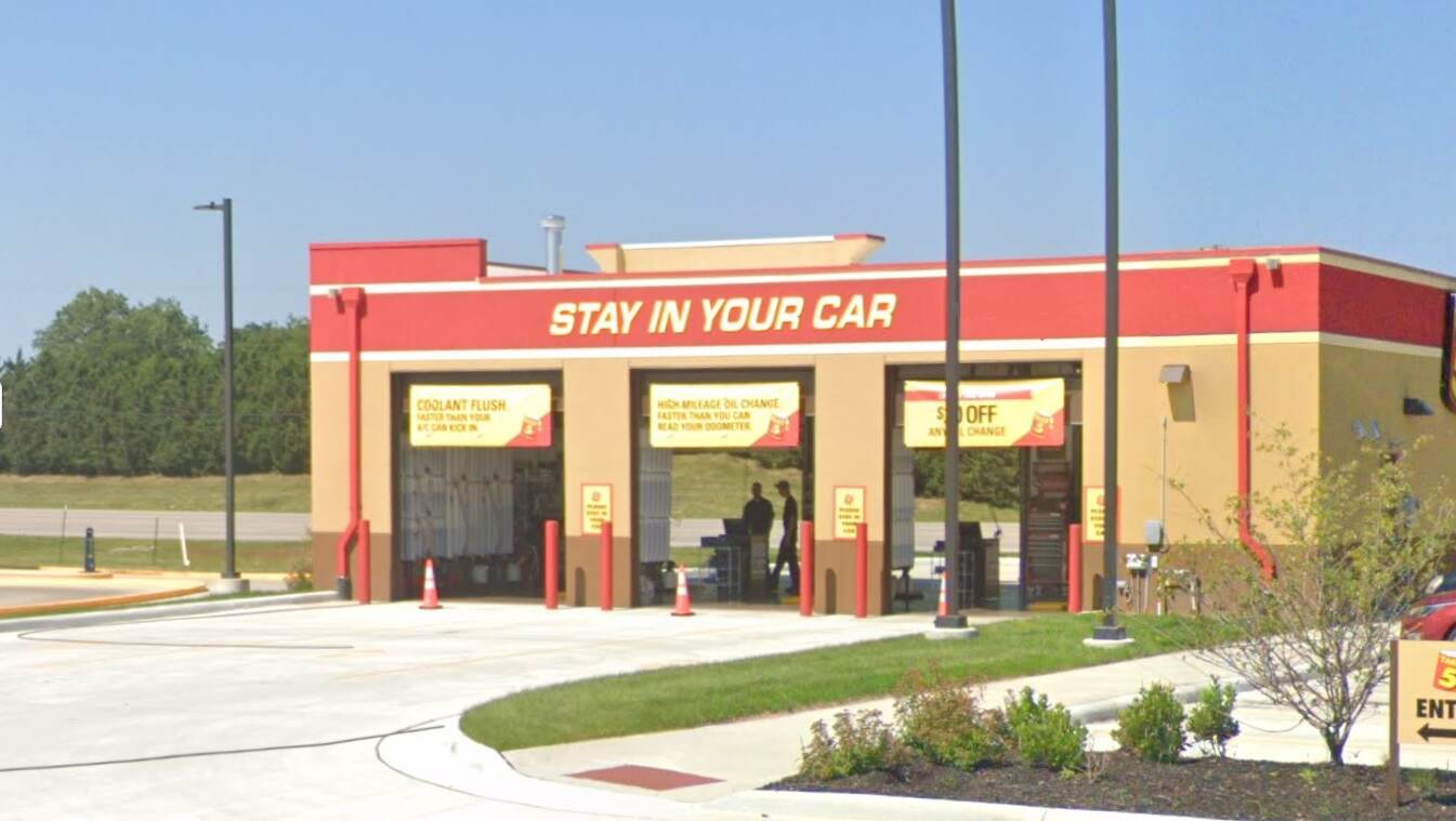 Magic Tunnel Express Car Wash - 523 - Van Wert-Christopher