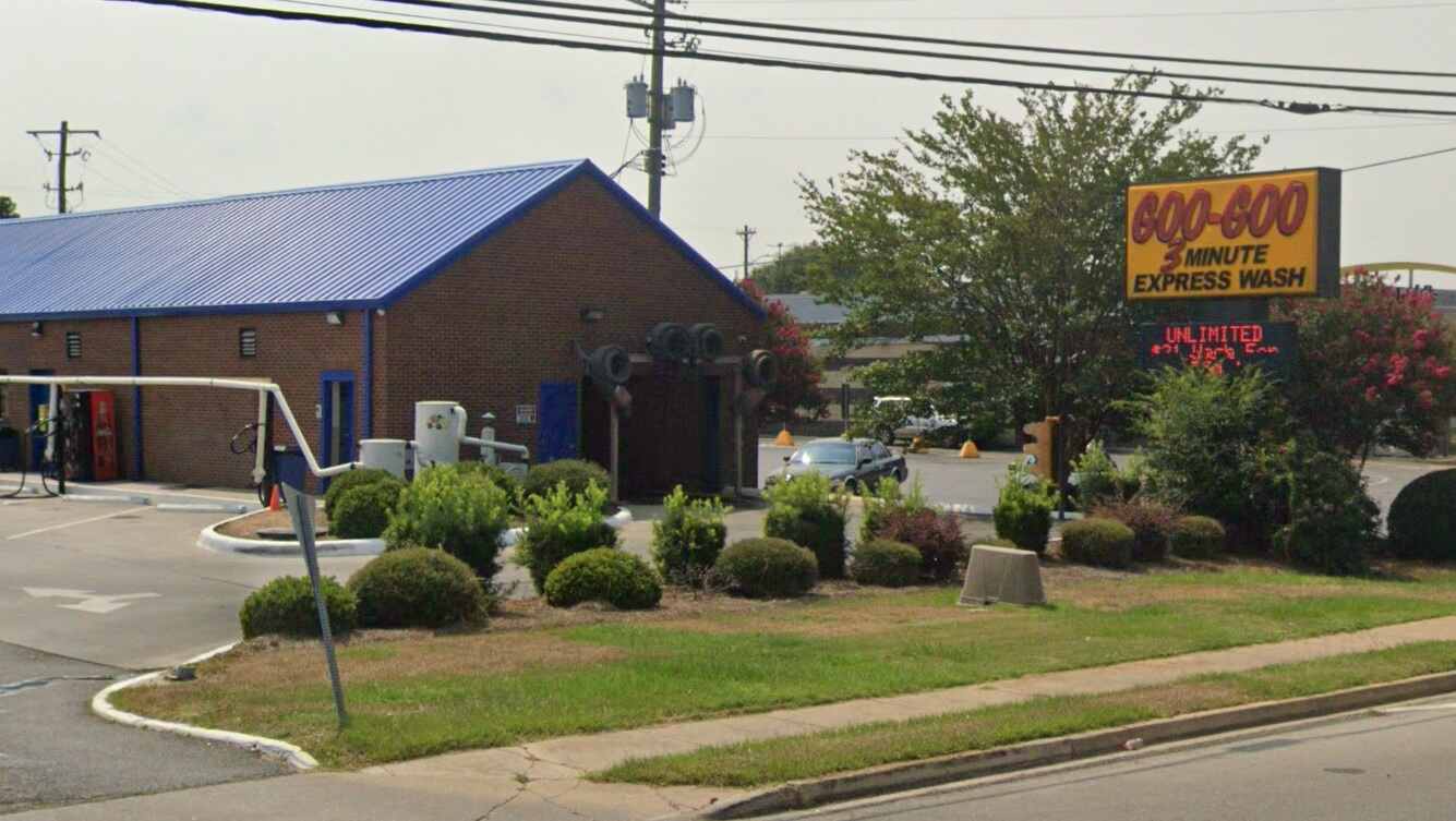 GooGoo Car Wash - 644 - Douglas