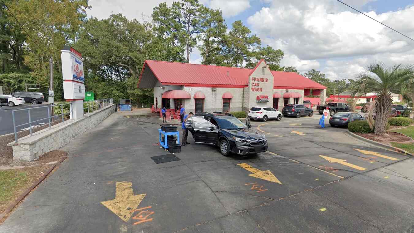 Franks Car Wash Express - 672 - Columbia-Forest