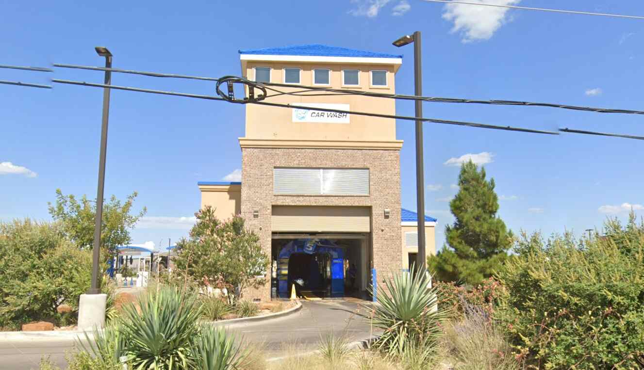 Racer Classic Car Wash - 447 - Lubbock-Milwaukee