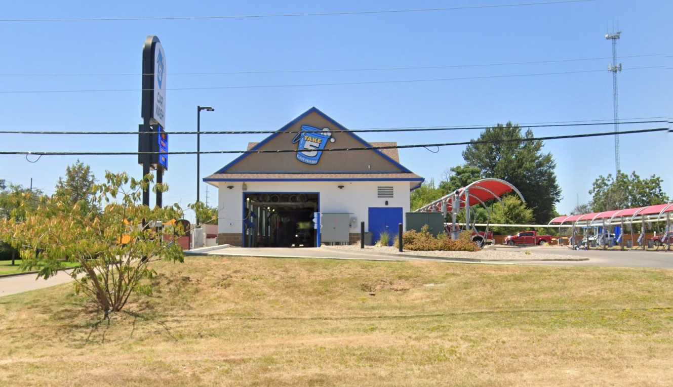 Take 5 Car Wash - 429 - Mineola