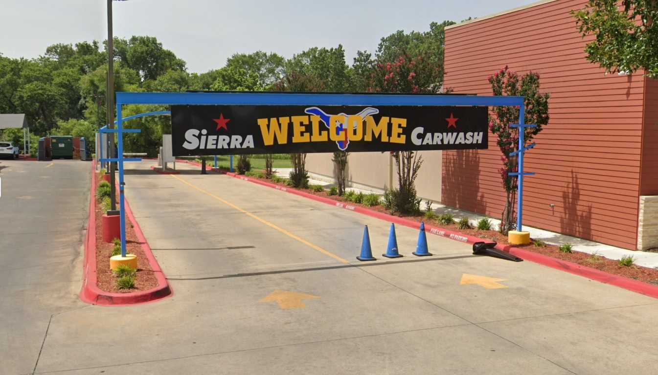 Sierra Express Wash - 459 - Dallas-W Illinois