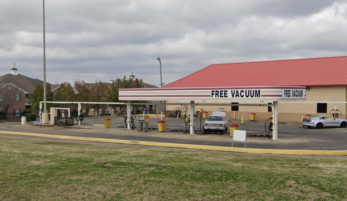 GooGoo Car Wash - 619 - Montgomery-Malcolm