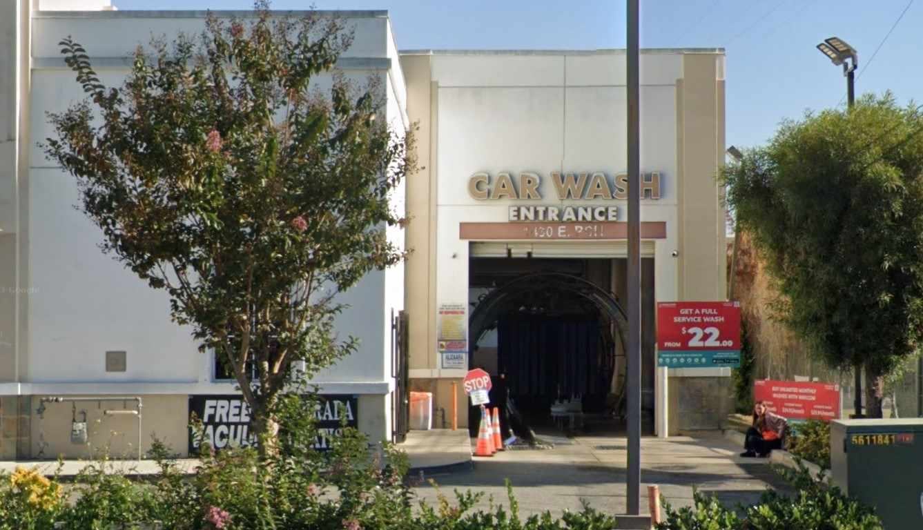 College Plaza Express Car Wash- Long Beach
