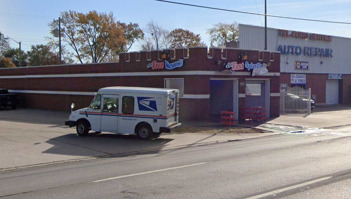 Fast Splash-  6588 N Telegraph Rd