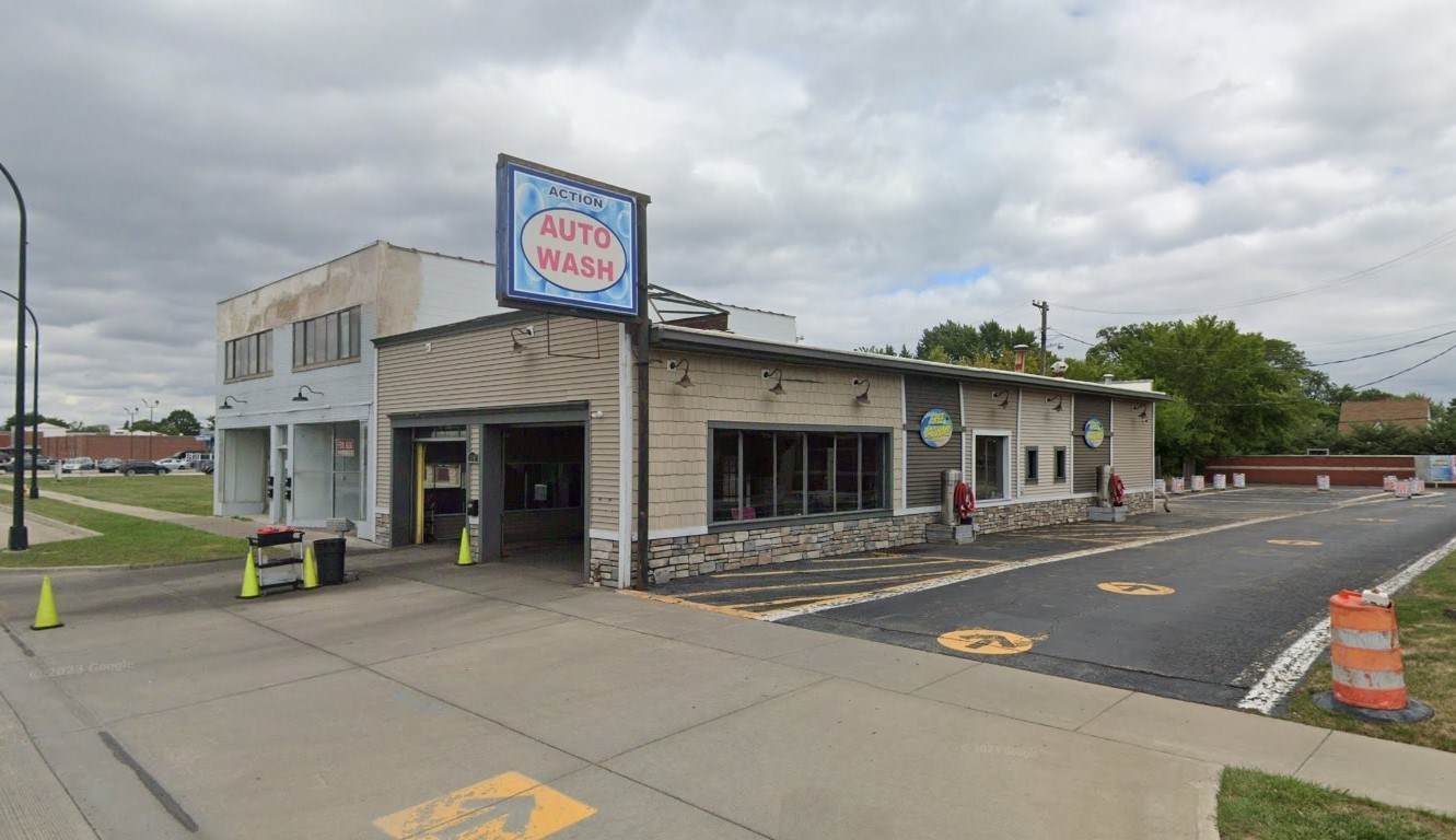 Fast Splash- 3157 Fort St