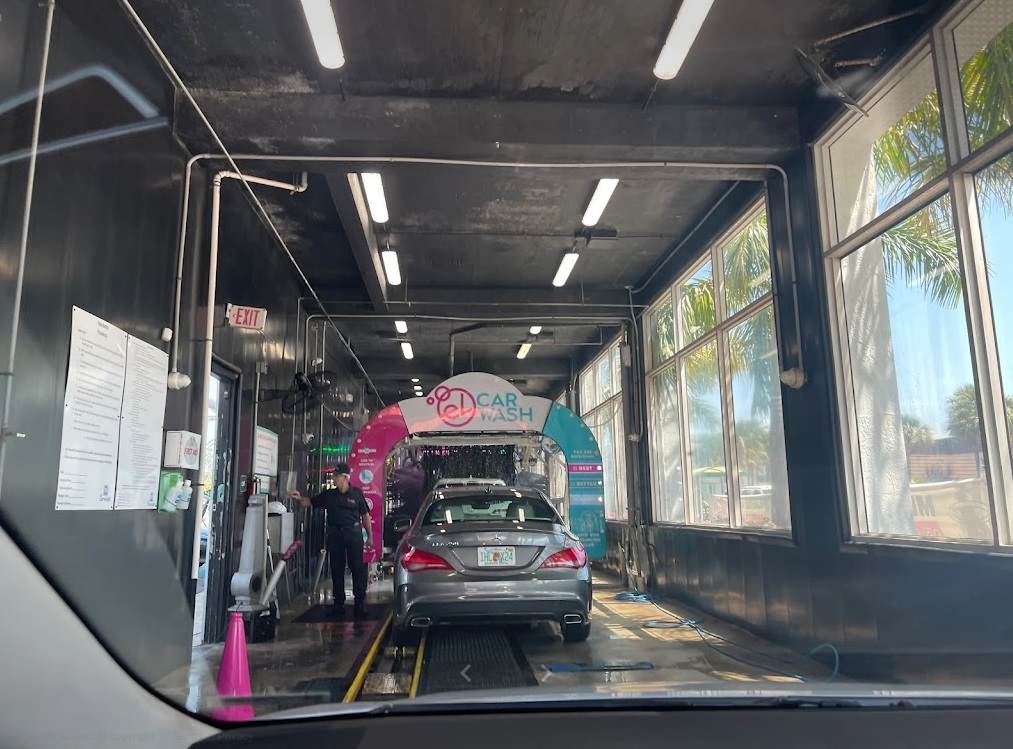 EL CAR WASH - Coral Gables