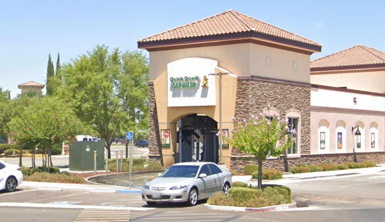 Quick Quack Car Wash - Lincoln