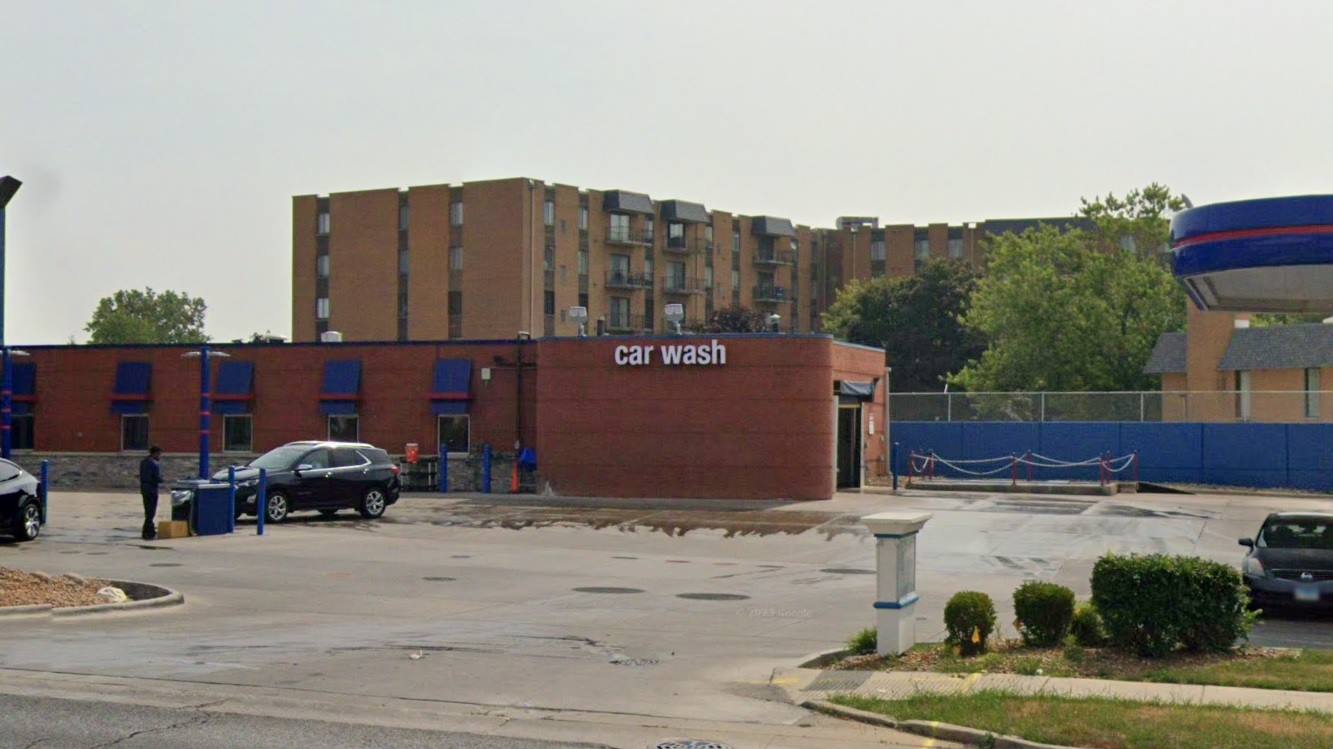 Delta Sonic - 18225 S. Halsted Street