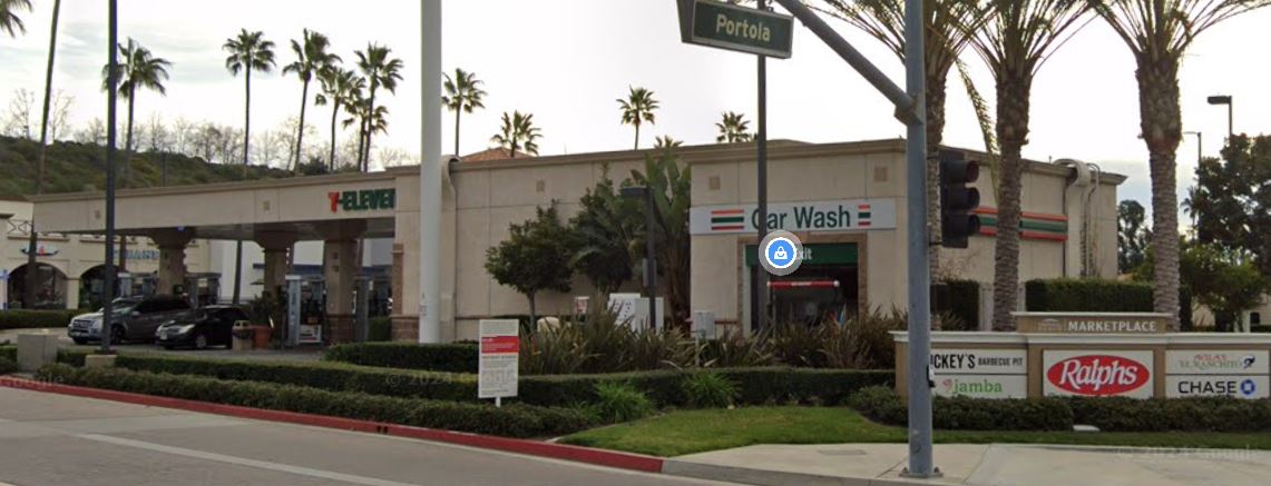 7-11 Gas and Car Wash - Lake Forest