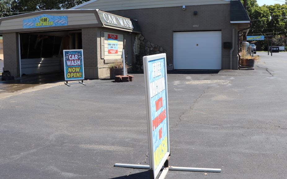 Dean's Car Wash - Fairborn