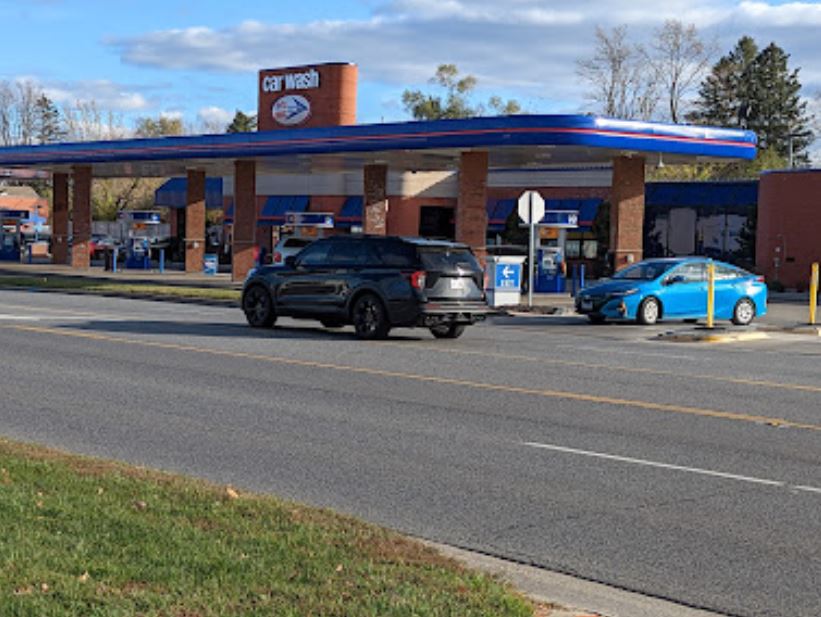 Delta Sonic - 1415 Ogden Avenue