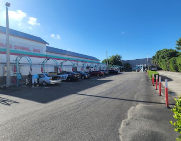 EL CAR WASH - West Miami